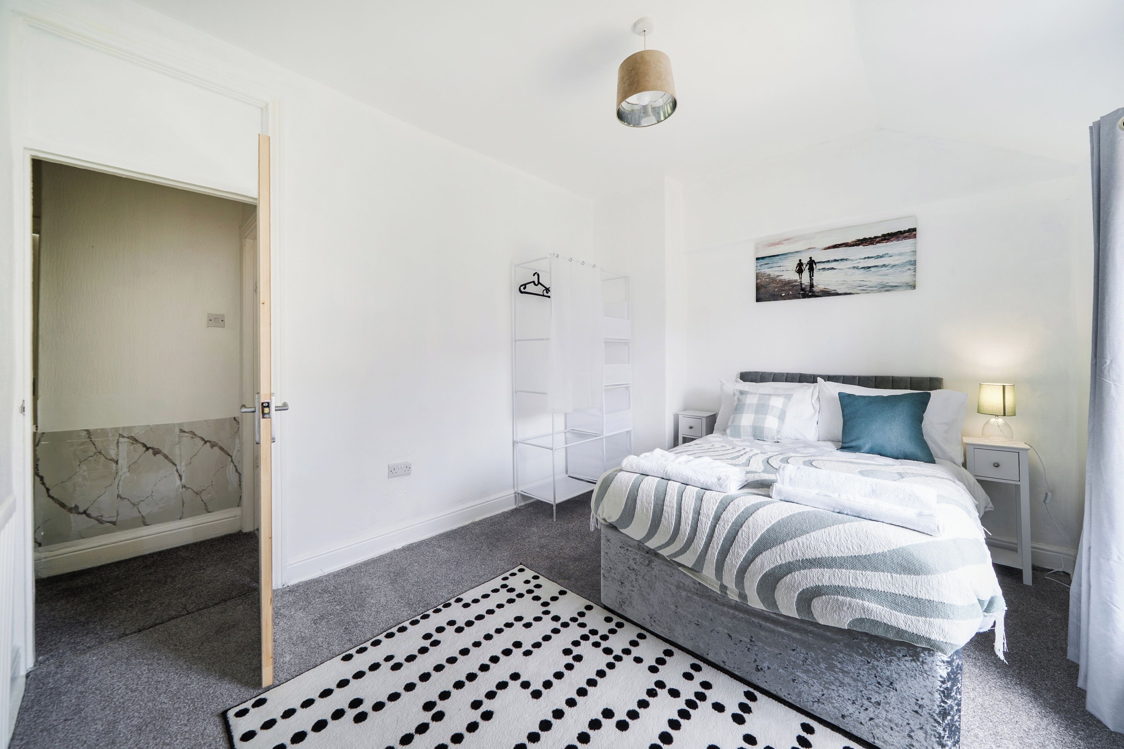 2 bedrooms, iron/ironing board, free WiFi, bed sheets