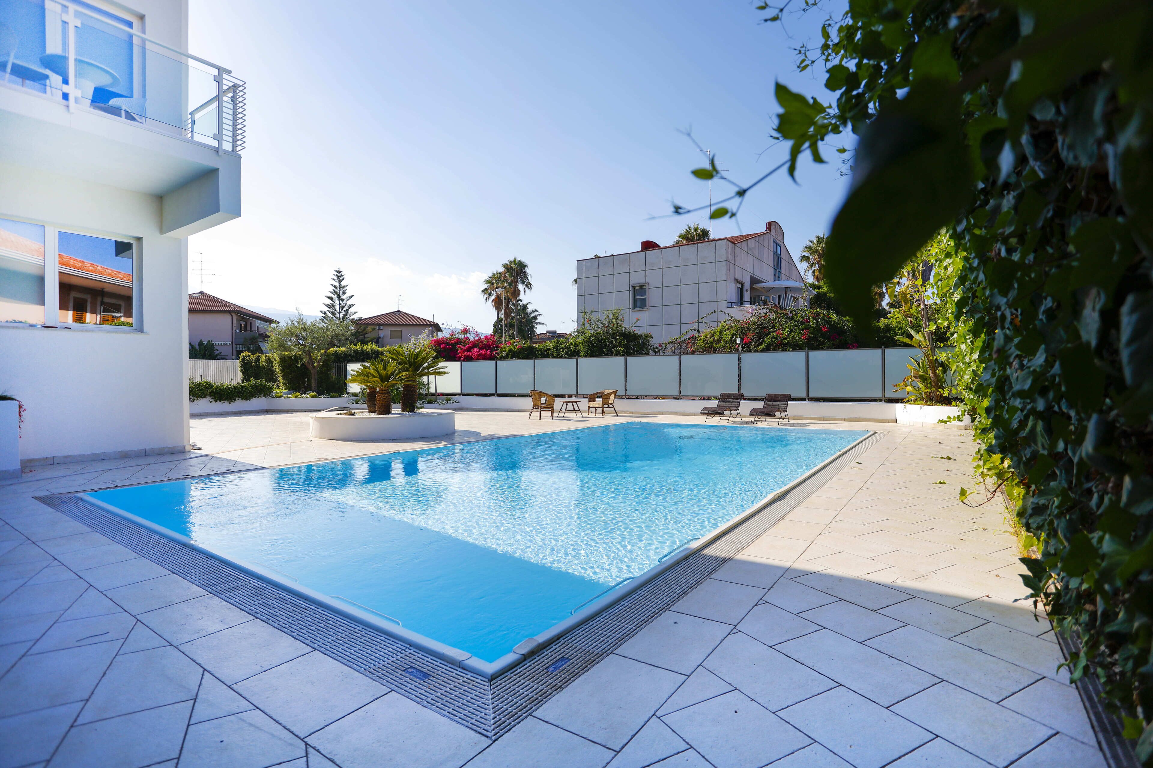 Piscina externa sazonal
