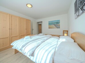 Room - Sunnaschy Heidi by Arosa Vacations by Interhome (Arosa)