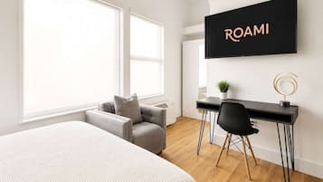 Desk, iron/ironing board, WiFi, bed sheets