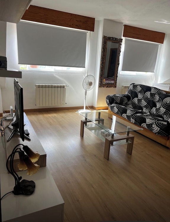 60-square-meter Loft-style Apartment With A Separate Kitchen And Bathroom, Swimming Pool, Parking, And Garden. - Las Rozas de Madrid