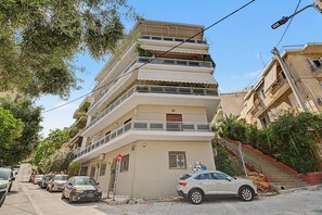 Exterior - Apartment 'The House Of Lavender' with Wi-Fi and Air Conditioning (Athens)