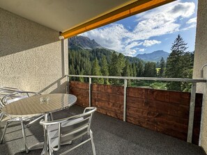 Outdoor dining - Rothornblick 25 by Interhome (Arosa)