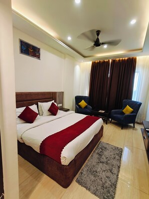 Deluxe Double Room, City View - Ganges Blossom Hotel (Haridwar)