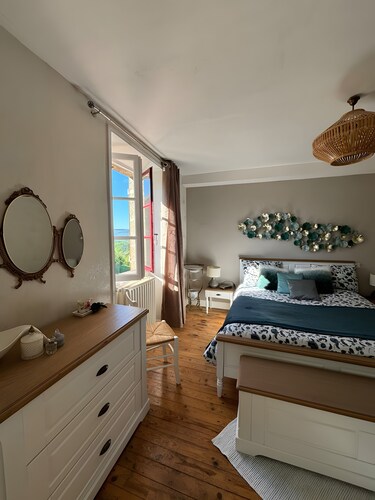 Chambre d’hôtes « La Chambre Octave à La Parenthèse » avec jardin privé et Wi-Fi