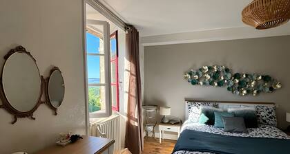 Chambre d’hôtes « La Chambre Octave à La Parenthèse » avec jardin privé et Wi-Fi