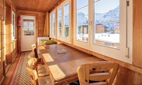 Dining - Chalet Methfessel 2 by Arosa Holiday Appartement/Fewo, Dusche oder Bad, WC, 3 Sc by Interhome (Arosa)