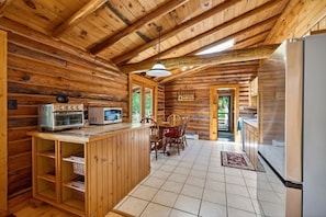 Ferienhütte, 3 Schlafzimmer | Eigene Küche | Wasserkocher mit Kaffee-/Teezubehör, Kühlschrank, Ofen, Toaster