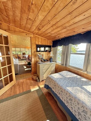 Villa, 2 Bedrooms - Camp Marion Limit 6 2 Bedroom Cottage (Sebago)