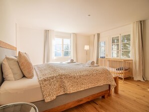 Internet - Pradella EG by Arosa Holiday Appartement/Fewo, Dusche oder Bad, WC, 7-Bettwohnun by Interhome (Arosa)