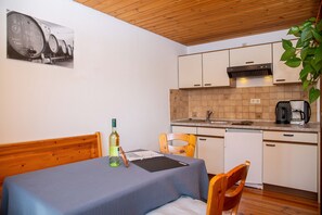 Kühlschrank, Herdplatte, Geschirrspüler