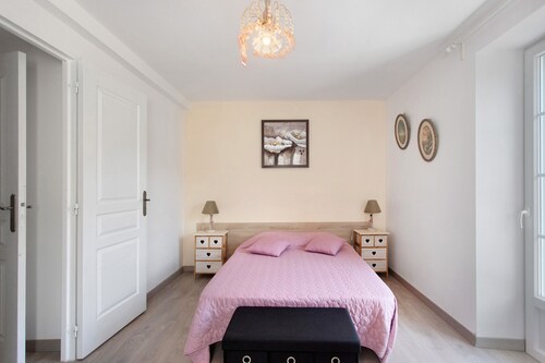 Gite louplàa – Renovated Farmhouse in a Rural Setting