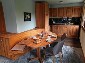 Dining - Seeblick Appartement/Fewo, Dusche, WC, 7-Bettwohnung 4-Zimmerferienwohnung mit S by Interhome (Arosa)