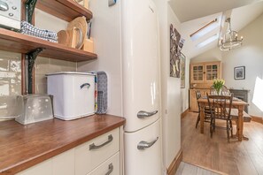 Interior - Holiday Home With Sea Views In Llanfairfechan | Uwch-Y-Mor (Llanfairfechan)