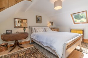 Bügeleisen/Bügelbrett, Reisekinderbett, WLAN, Bettwäsche