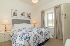 Iron/ironing board, travel crib, WiFi, bed sheets