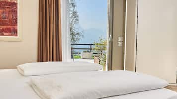 Exclusive Double Room, Lake View | In-room safe, desk, laptop workspace, blackout curtains
