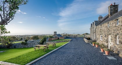 Pet Friendly Four Bedroom Farmhouse With Sea Views | Hen-Dy-Frongaled