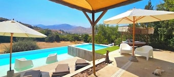 Country house with infinity pools