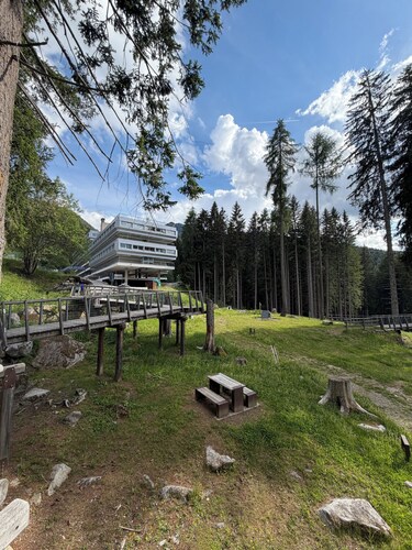 Artuik 1400 Mountain Hut