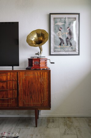 Interior - The River Studio | Wide Estuary Views & Walk to Lisbon Ferry. Super Spacious! (Almada)