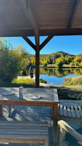 Cozy 2-bedroom cabin on private 1200 acre ranch; wildlife, views, adventure