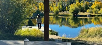 Cozy 2-bedroom cabin on private 1200 acre ranch; wildlife, views, adventure
