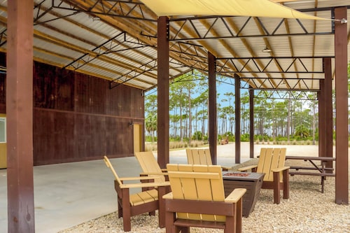 ☀️ Private Bath - Pet Friendly - Outdoor Kitchen - Treasure Bay 🌴