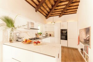 Private kitchen - DomoSalina sea view Villa in Tuscany. Five minutes walking distance to the sea. (Monte Argentario)
