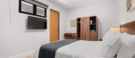 Iron/ironing board, WiFi, bed sheets