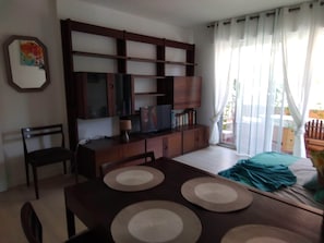 1 Schlafzimmer, Bügeleisen/Bügelbrett, Bettwäsche