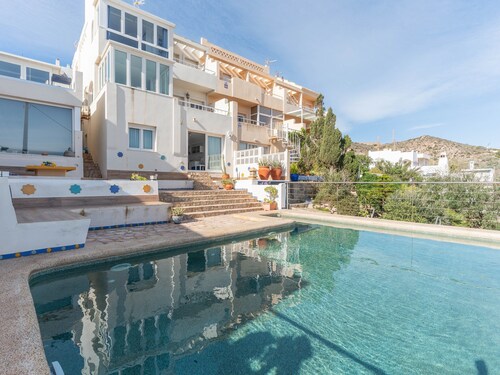 Coastal Escape With Private Pool for 6