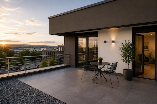 Deluxe Apartment | Outdoor dining - STAY - Boardinghouse Rheinbach-Bonn (Rheinbach)
