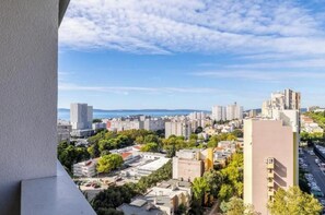 Property grounds - Vista Spark, Cute Studio Apartment with Great View (Split)