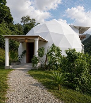 Exterior - Luxury Two-Story Dome with amazing mountain views in Peréz Zeledón (San Isidro de El General, Perez Zeledon)