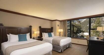 Valley-View Suite in stunning Olympic Valley. Minutes away from Lake Tahoe and Truckee.