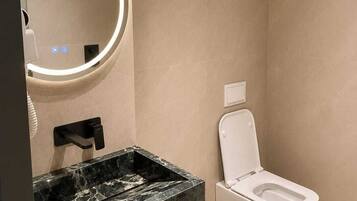 Double Room | Bathroom