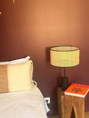 Iron/ironing board, bed sheets - Vrbo Property (Le Palais)