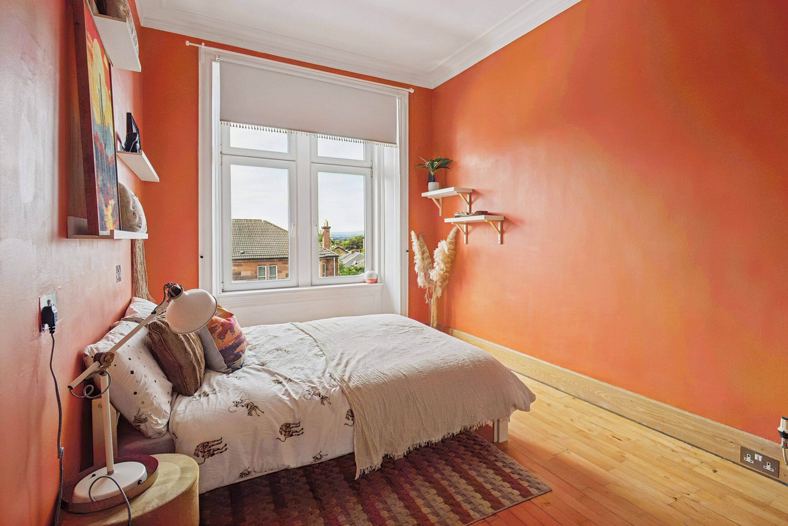 2 bedrooms, iron/ironing board, bed sheets
