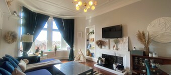 Marvelous 2-bedroom condo in Glasgow perfect for your getaway