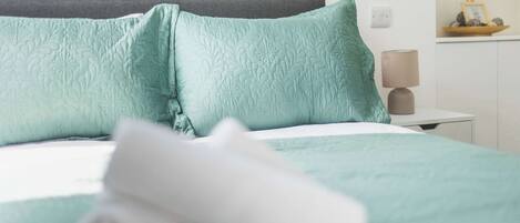 2 bedrooms, iron/ironing board, travel crib, internet