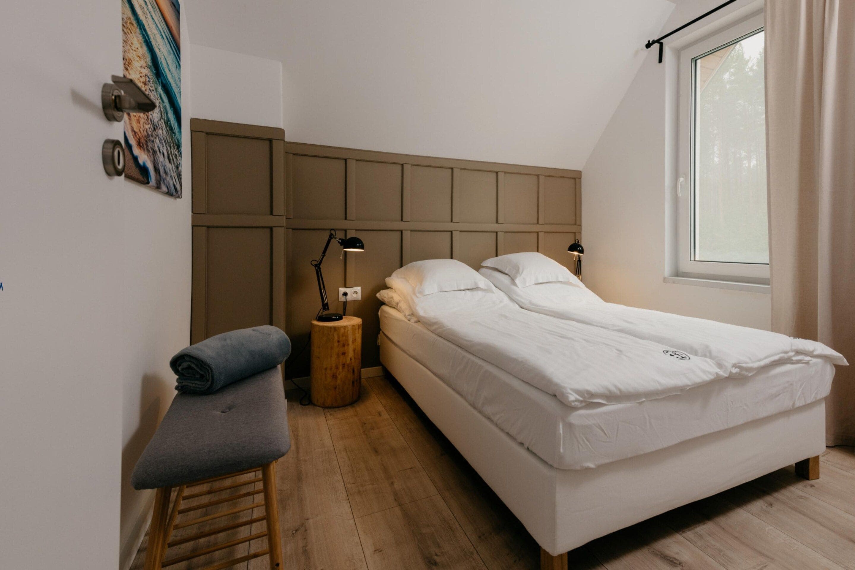 House | 2 bedrooms, iron/ironing board, individually furnished, bed sheets