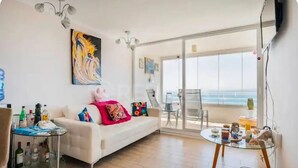 Apartment, Balcony, Sea View | Living area - Rbk Comodo dpto con hermosa vista Concón (Concón)