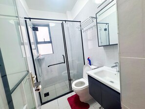 Bathroom - Modern & Stylish Home (Nairobi)