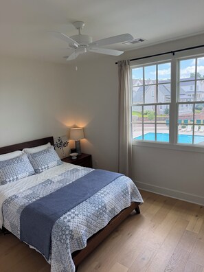 3 habitaciones, tabla de planchar con plancha, wifi y ropa de cama 