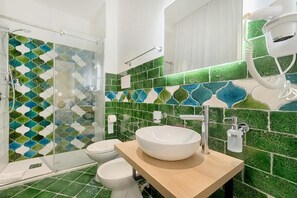 Shower, hair dryer, towels, soap - B&B La Dimora Di Poseidone (Aspra)