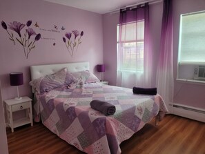 3 bedrooms, iron/ironing board, Internet, bed sheets - Spacious 3-bedroom townhome in Forest Hills next to all (FOREST HILLS)