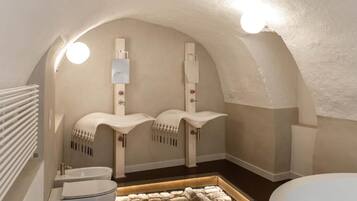 Deluxe Room | Bathroom | Slippers