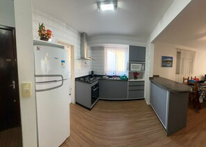 Private kitchen - Vacation rental apartment in the center of Canasvieiras. (Florianópolis)
