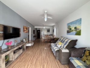 Living area - Vacation rental apartment in the center of Canasvieiras. (Florianópolis)